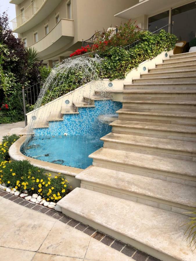Hotel La Rosa Cattolica Dış mekan fotoğraf